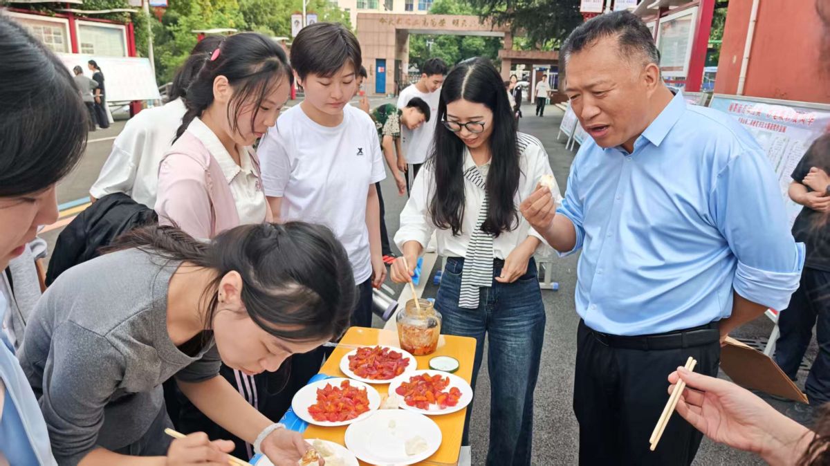 深耕实践启智润心  探索生命解锁奥秘——平顶山市二高生物学科文化节成果展示
