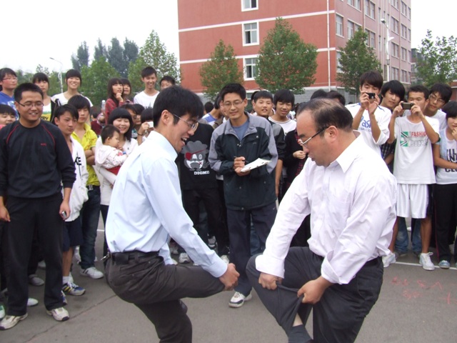 市二高教职工运动会其乐融融