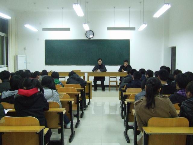 市二高召开新学期膳食科学生恳谈交流会
