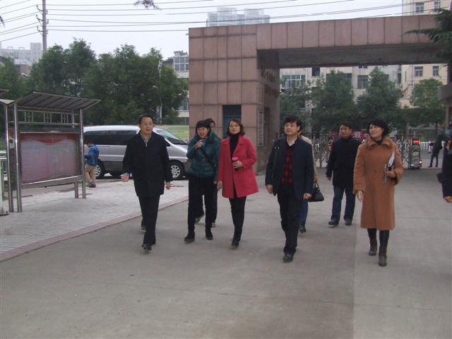 市二高迎接省级文明单位检查验收