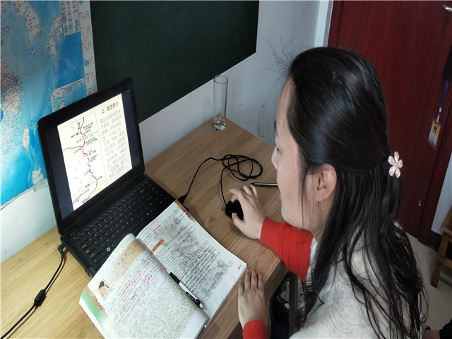 待花开疫散 必春暖人间  平顶山市二高王晓珂老师非常时期的教与学