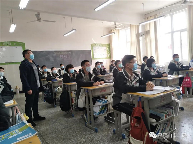 市二高：封闭校园度“假期”， 张弛有度促学习