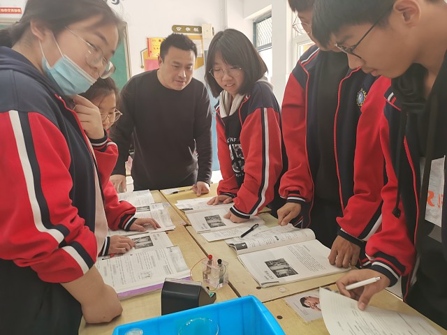 平顶山市二高赴许昌二高参加河南省创新发展联盟同课异构大赛