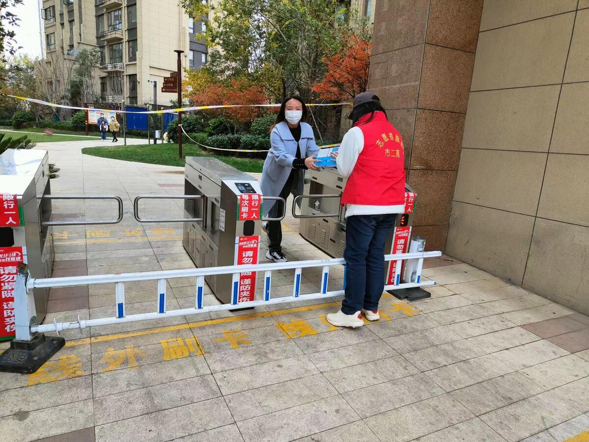 同舟共济战疫情，网课助力不停学 ——平顶山市第二高级中学信息中心全力保障网课进行时
