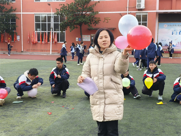 筑梦青春，减压赋能 ——平顶山市第二高级中学开展心理减压团体辅导