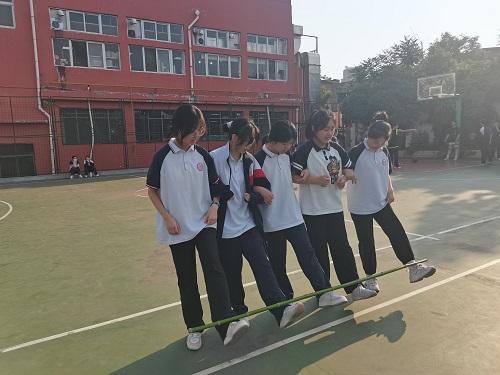 激情燃烧，青春飞扬 ——平顶山市第二高级中学举办春季趣味运动会