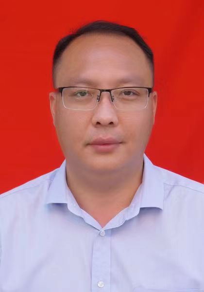 【名师风采】白向阳:心怀热爱 一路向阳