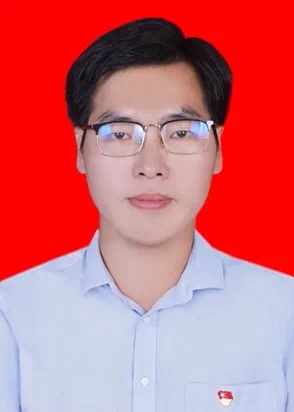 【名师风采】马自豪：勤于己，而后勤于学生