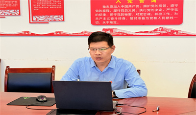 家校合力育新苗 同心护航成长路——平顶山市二高高一年级家长会顺利召开