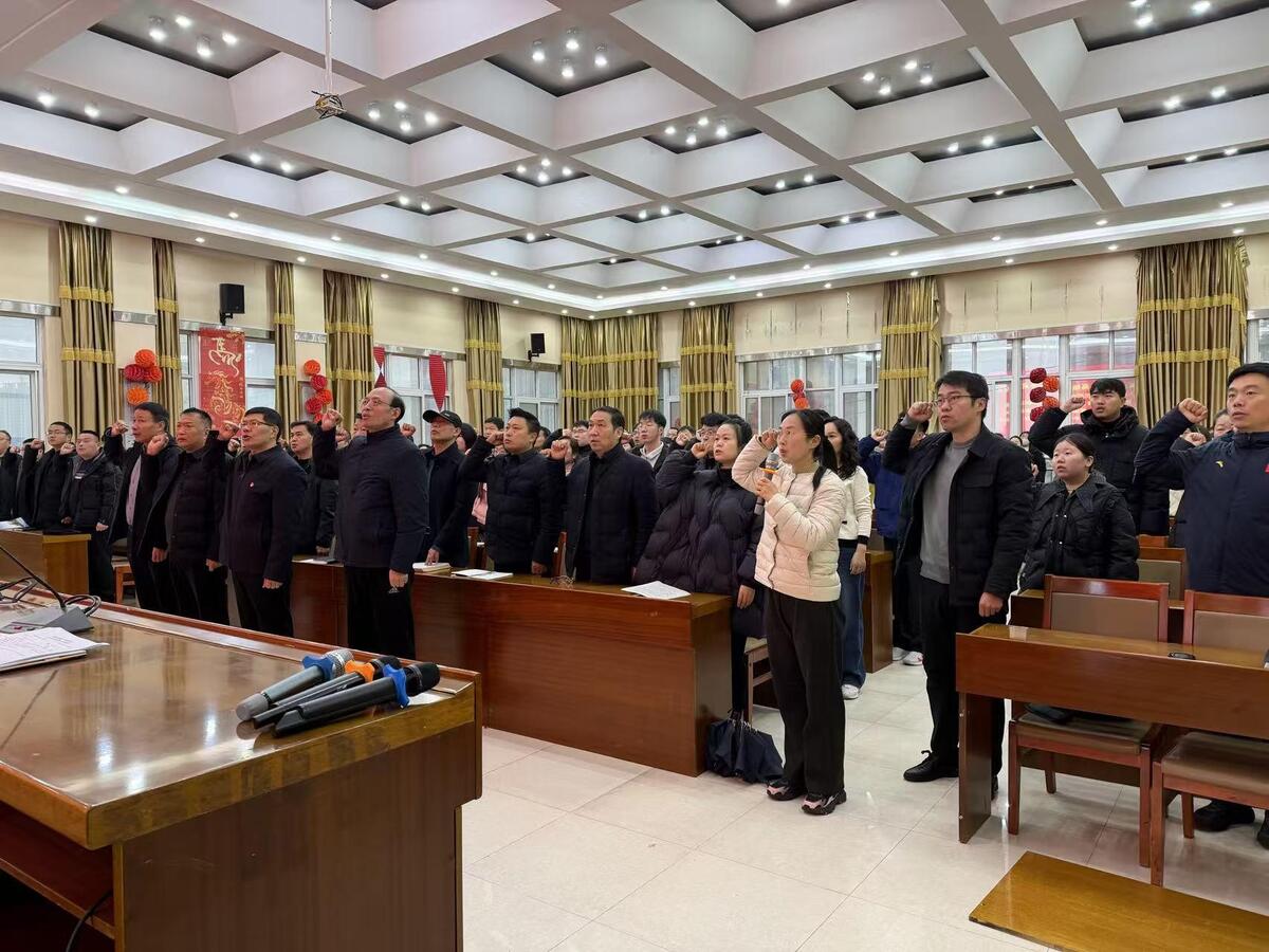 铸魂育人守初心  师德护航启新程 ——平顶山市二高举行师德师风主题教育活动